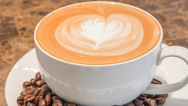 UK rejects the tax on disposable coffee ‘latte levy’