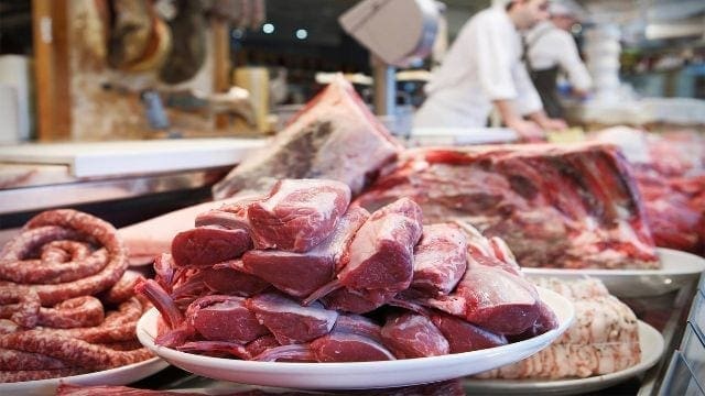 China signs an agreement to import beef from France