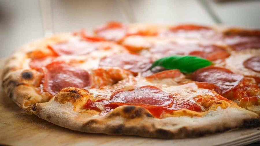 AAK develops new flaked fats to enhance taste, texture and crust quality in pizza