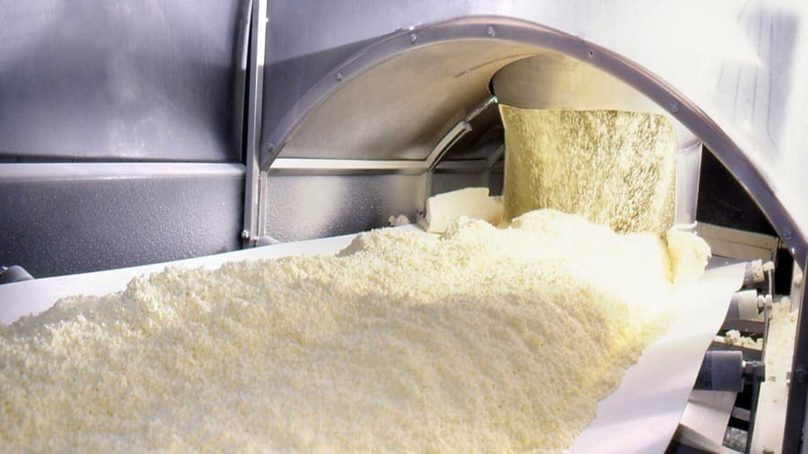 Brazil purchases milk powder at retail price to support dairy farmers against imports