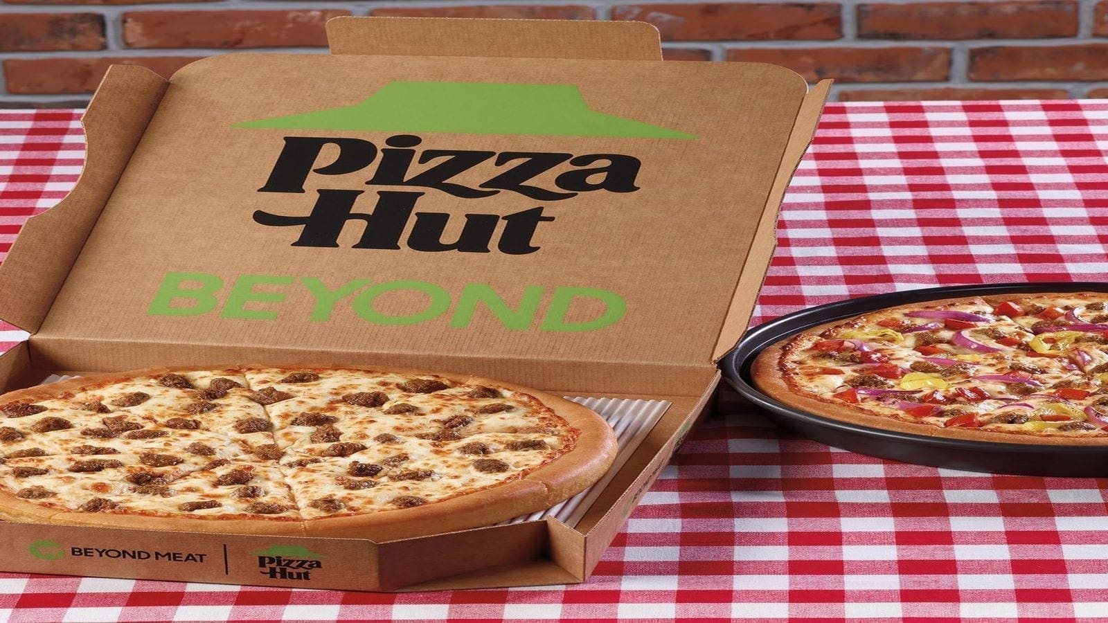Pizza Hut partners Beyond Meat to roll out sausage alternative across restaurant in US