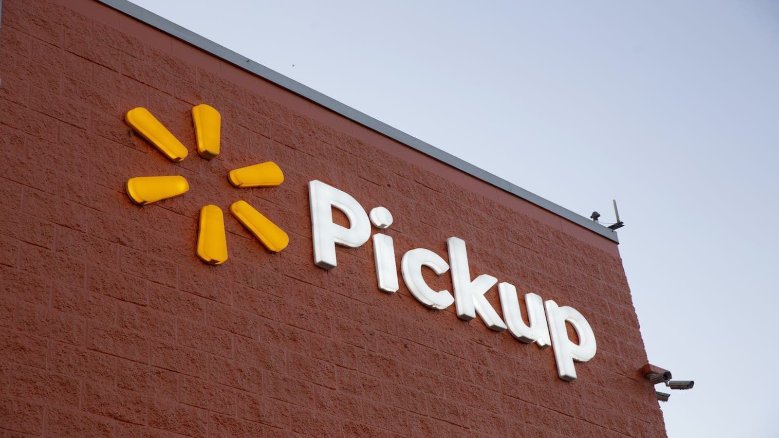 Walmart Canada partners delivery-only restaurant Ghost Kitchen Brands as US unit expands express delivery service