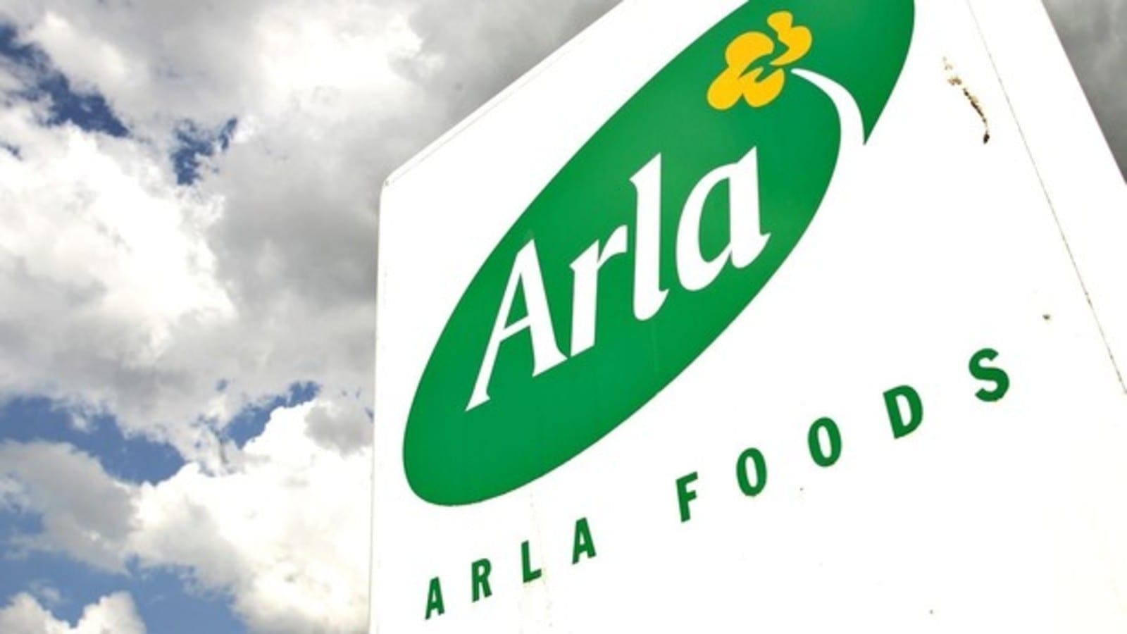 Arla Foods rebuffs reports of merger talks with FrieslandCampina