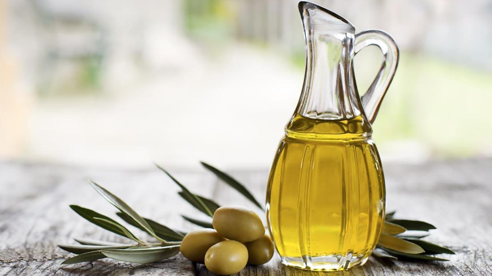 Olive oil use found to lower risk of cardiovascular disease and cancer mortality