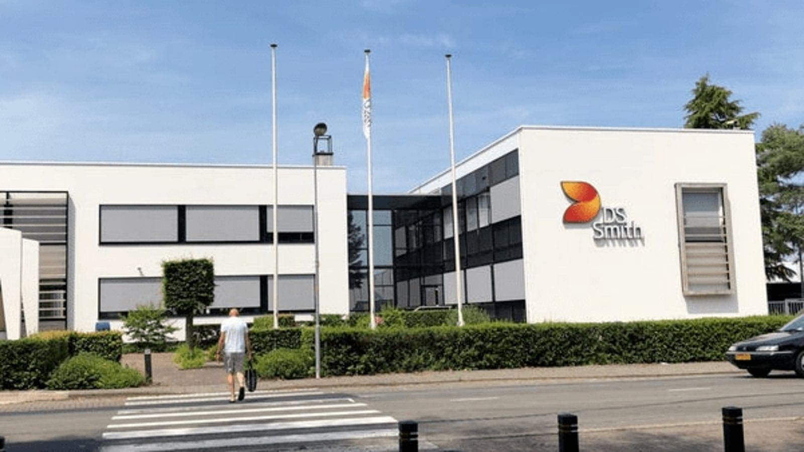DS Smith sells Dutch paper mill to focus on light-weight fibre-based packaging