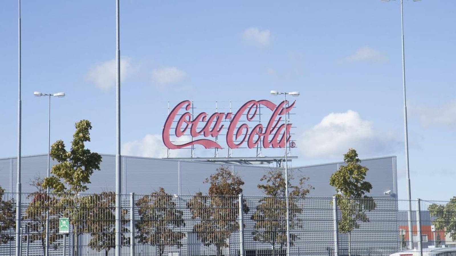 Coca-Cola Europacific Partners inches closer to Net Zero 2040 ambition with the unveiling of carbon-neutral manufacturing sites