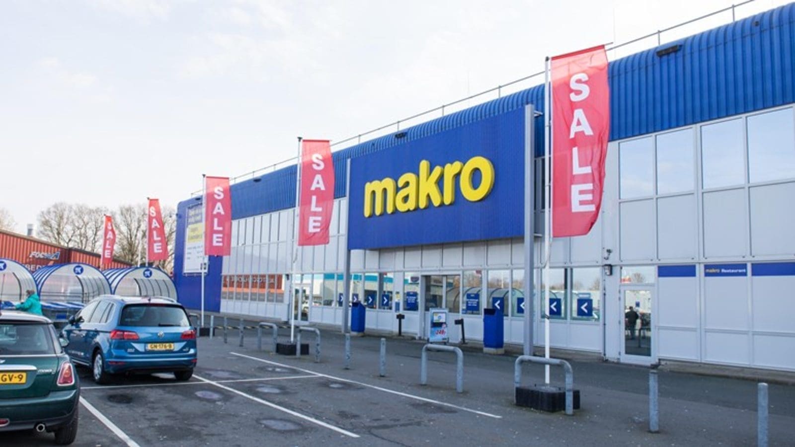Massmart reports marginal decline in total sales by 1.9% to US$5.4 billion