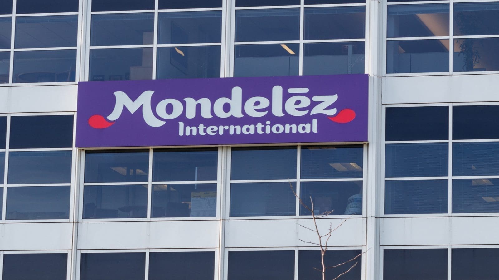 Mondelez triumphs labor actions, supply chain challenges to post 8% rise in 2021 net sales  