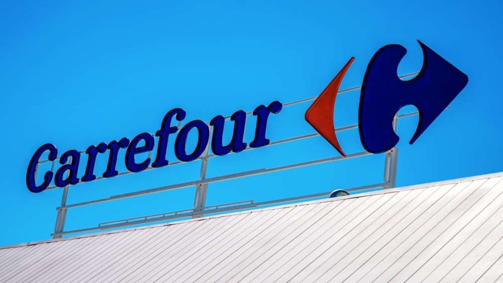 French retailer Carrefour to open shop in Israel in partnership with Electra 