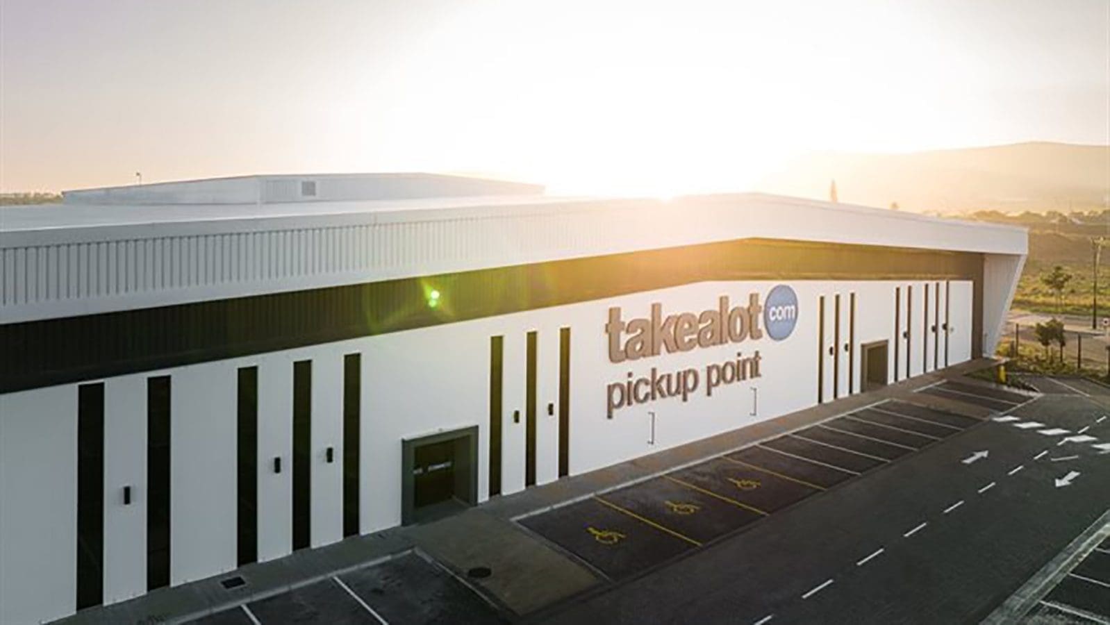 Takealot opens state-of-the-art distribution center fashioned with modern technology