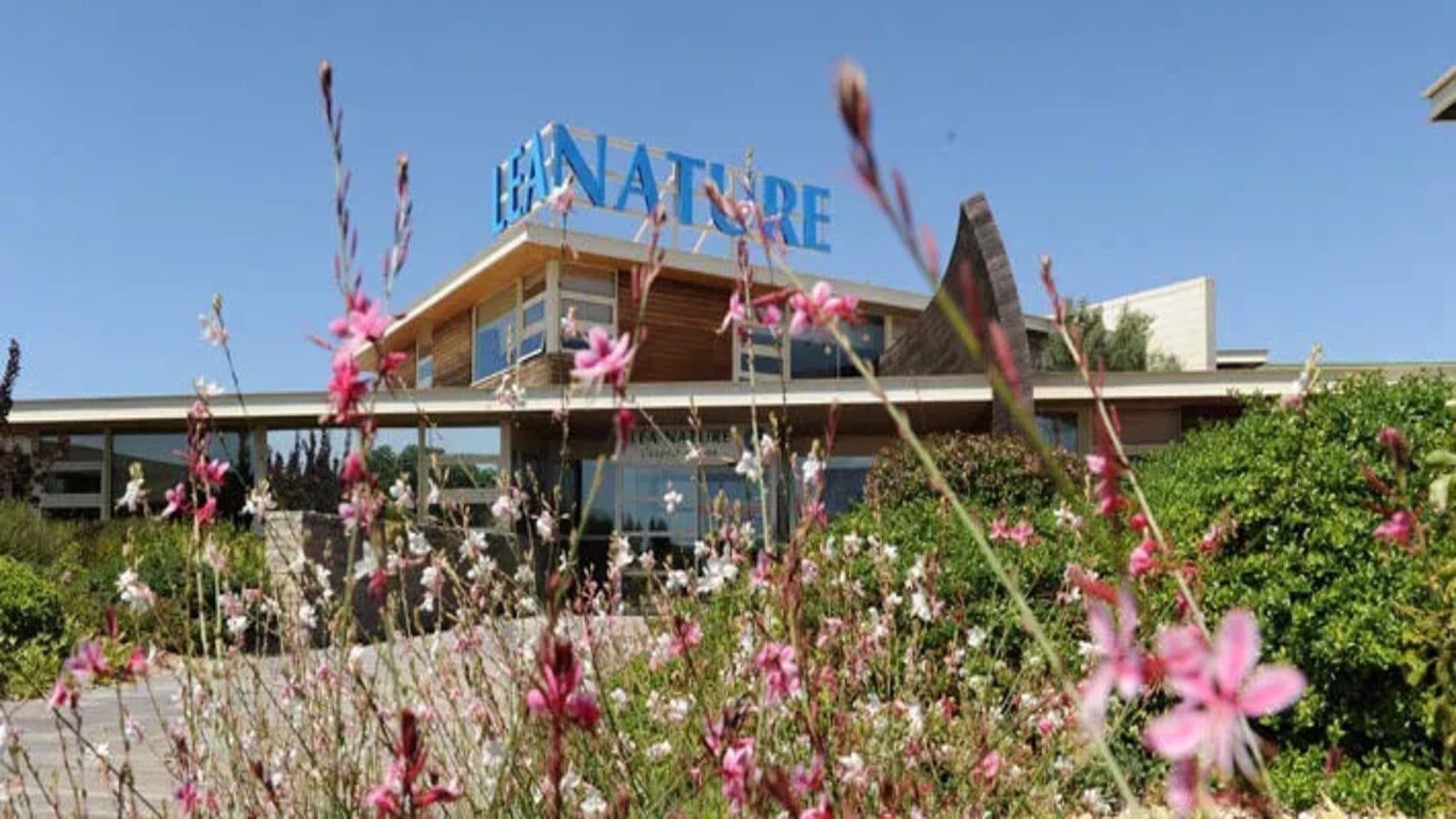 Compagnie Léa Nature’s stake acquisition in Alpes Biscuits to strengthen business in its organic Ekibio unit