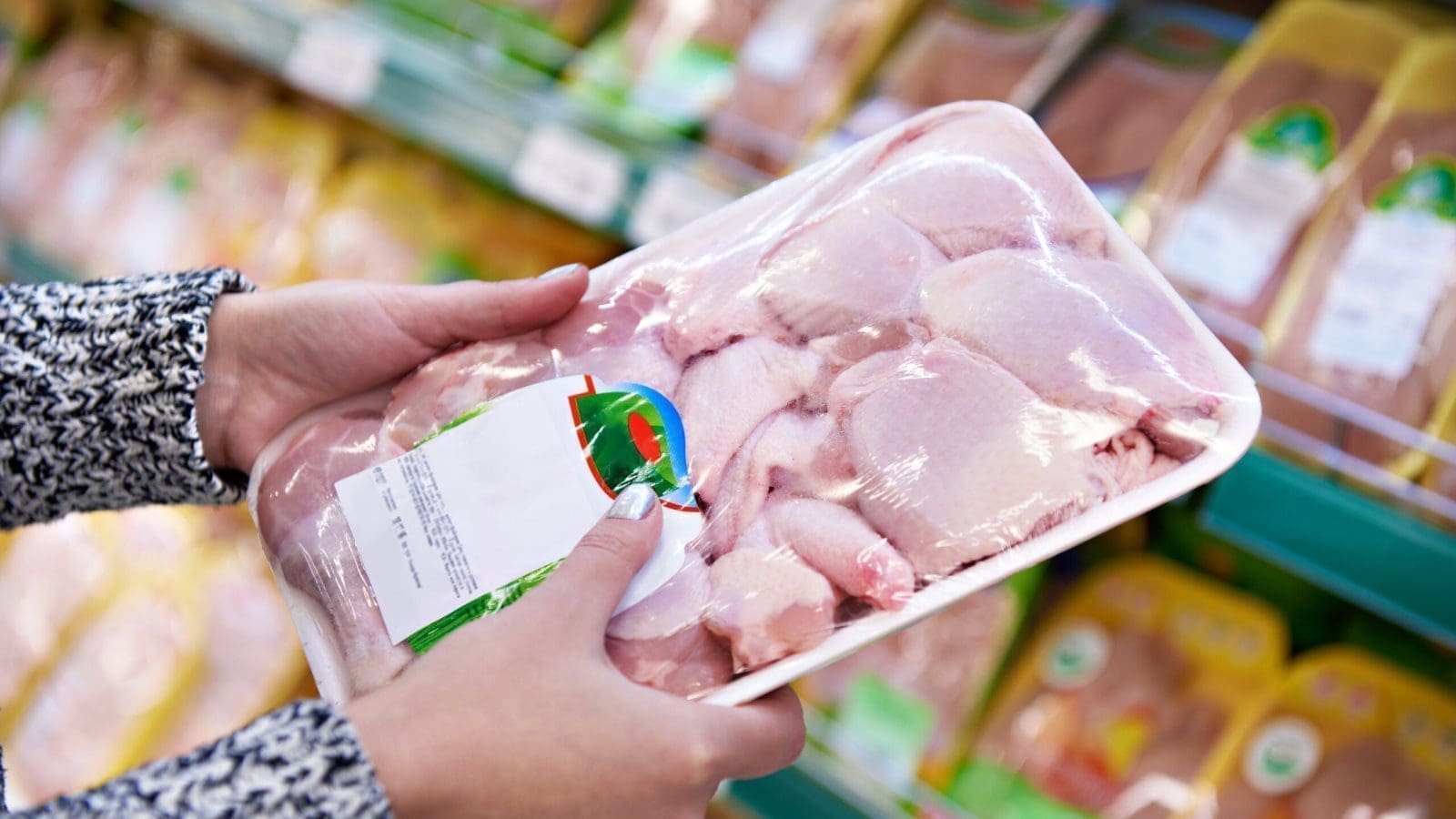 High chicken prices squeeze grocery store shoppers amid rising inflation, supply dynamics
