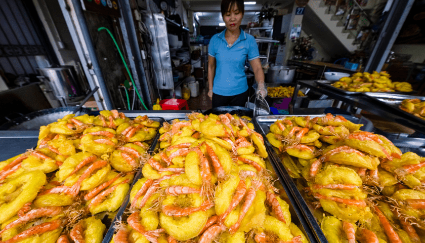 Thumbnail for UK researchers to invest US$4.5M in developing digital tool for Vietnam’s aquaculture